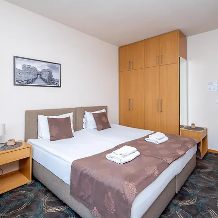 Top Central Apartments Апартаменты